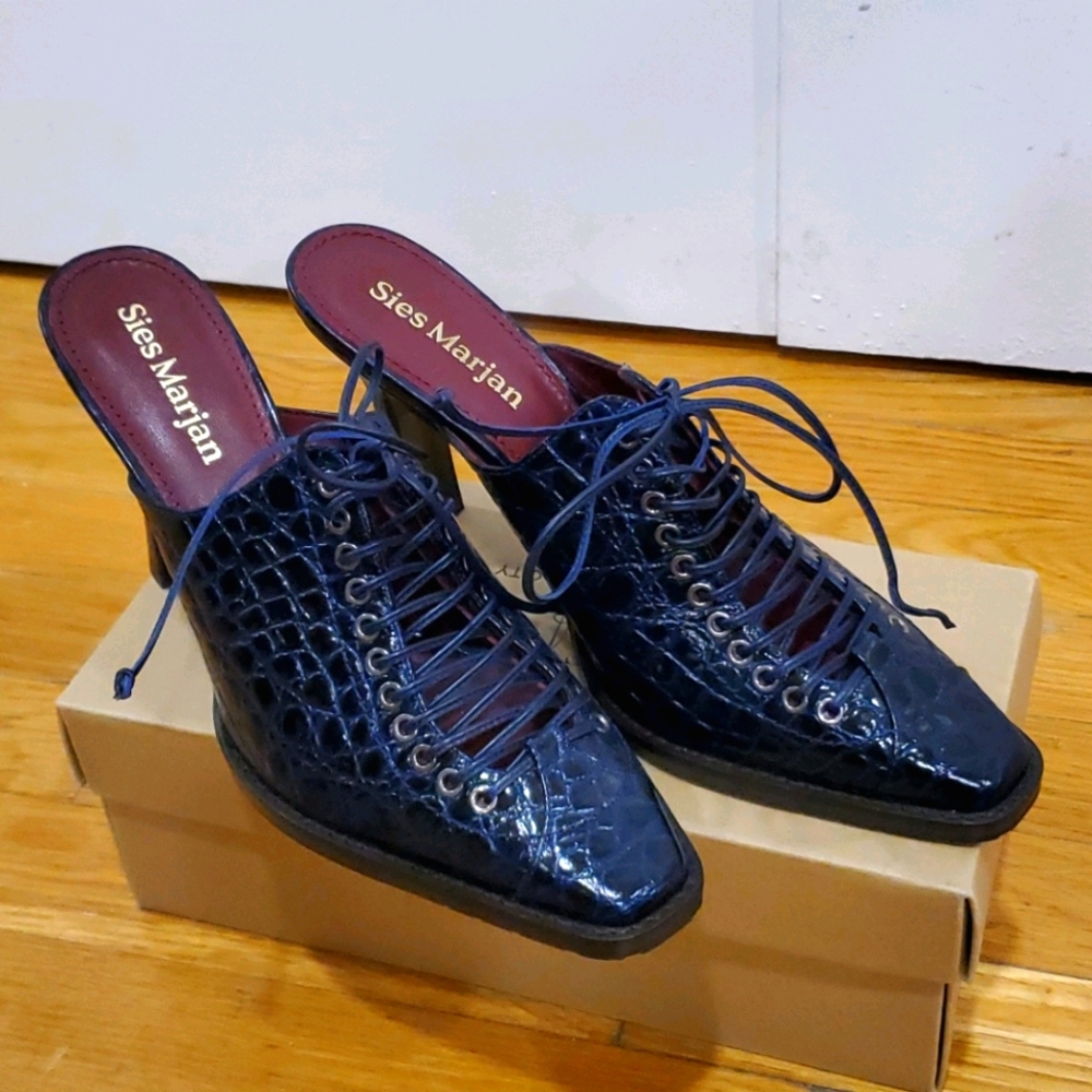 NWT Sies Marjan Stella Embossed Croco Mules Navy